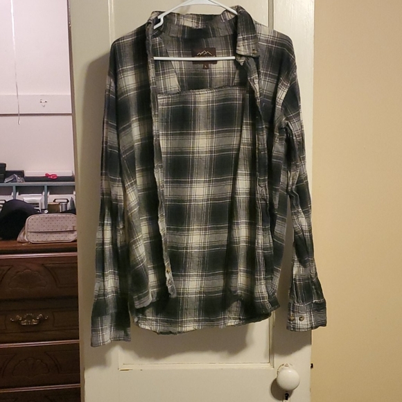 Mountain ridge flannel - Picture 1 of 3